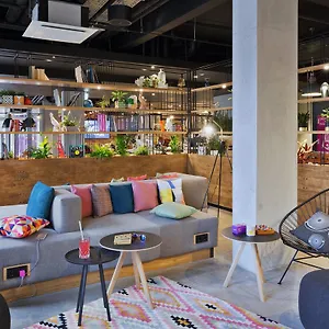 Hotel Moxy Humboldthain Park, Berlin